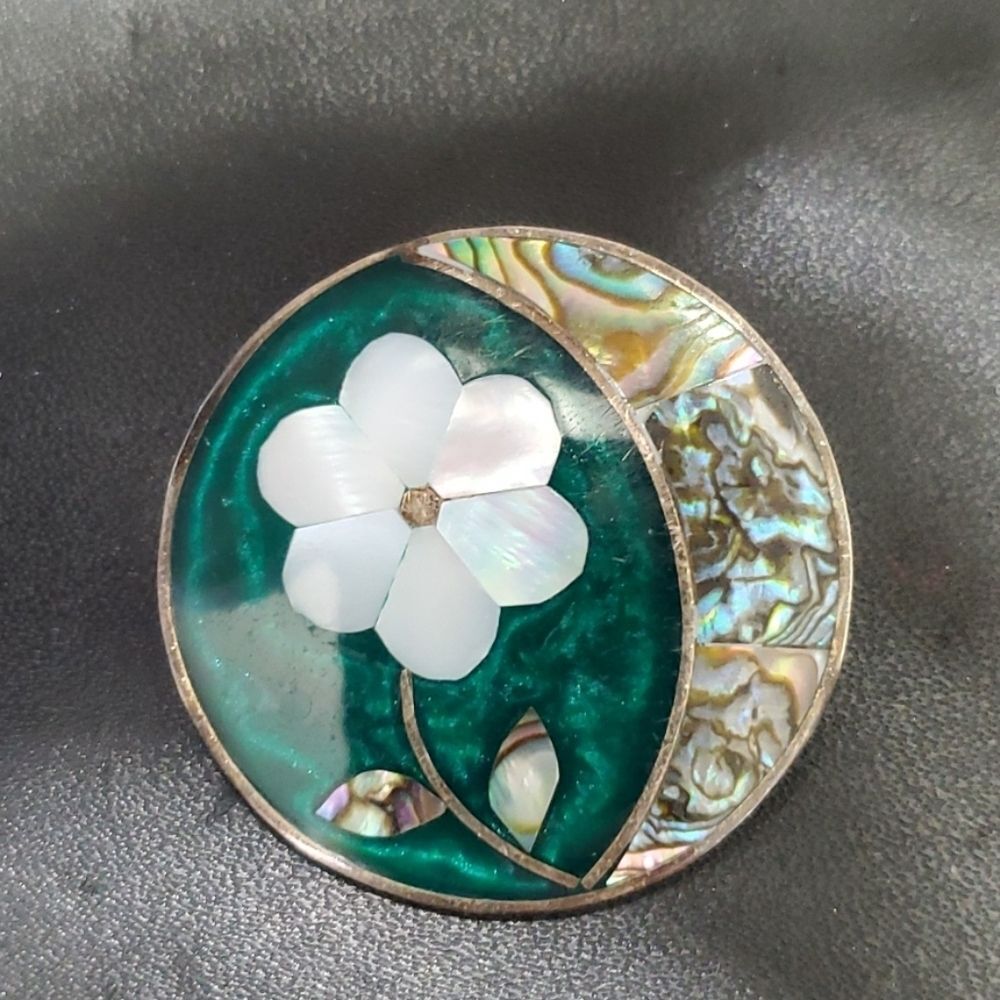 Alpaca vintage sterling silver brooch